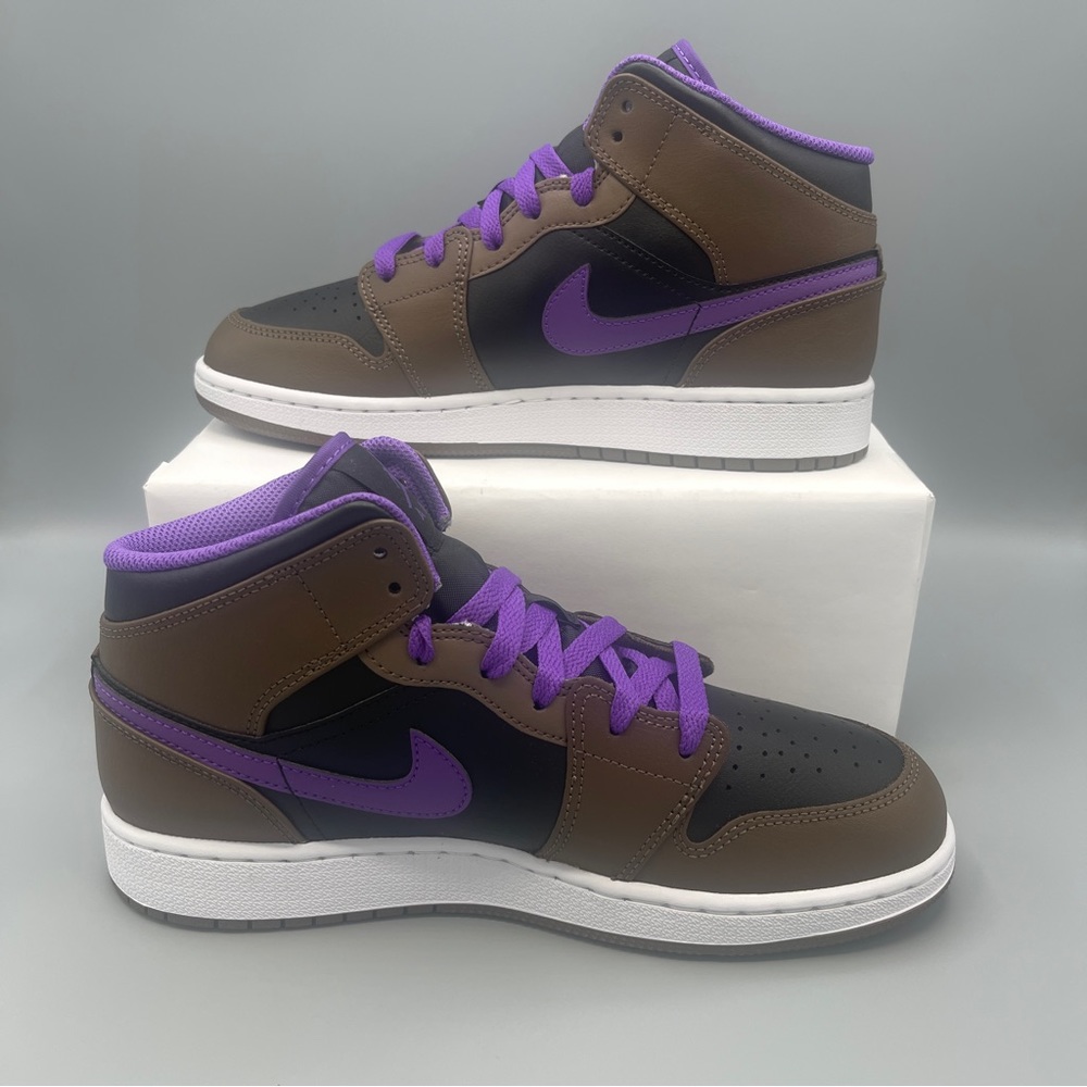 Nike Air Jordan Mid Big Girl and Boy - Picture 3 of 13